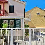 Antonia * Omiš