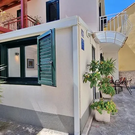 Antonia * Omiš